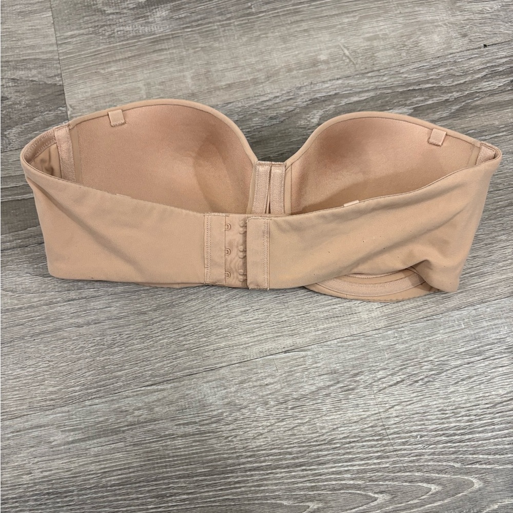 SKIMS ultimate fits everybody Strapless Bra - Clay 36C - Picture 3 of 5